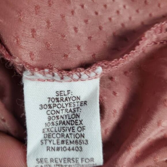 Blu Pepper Women’s Lace Sleeve Dot Textured Top Size L Mauve - Picture 6 of 7